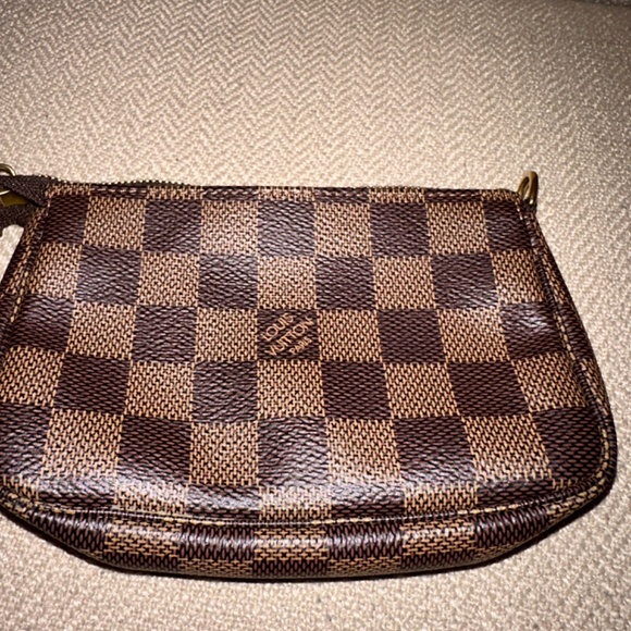 Authentic Louis Vuitton Mini Pochette - Picture 3 of 7